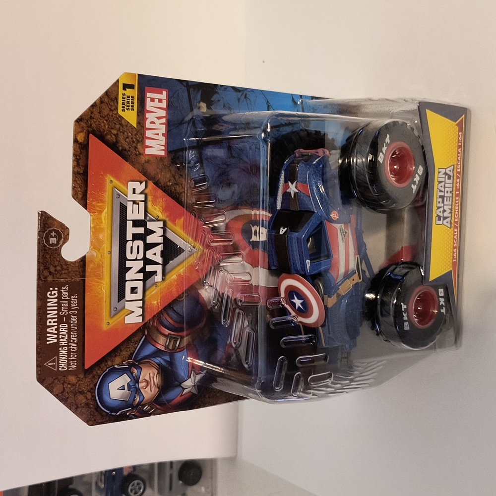 B21  Monster Jam  Captain America  truck